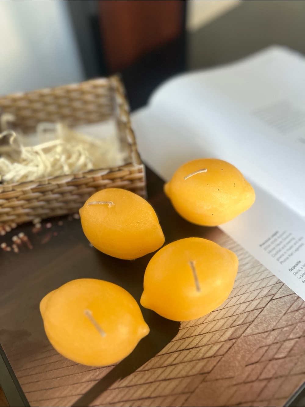 4 pcs Brand Lemon-Shaped Scented Candle Set - Yellow new